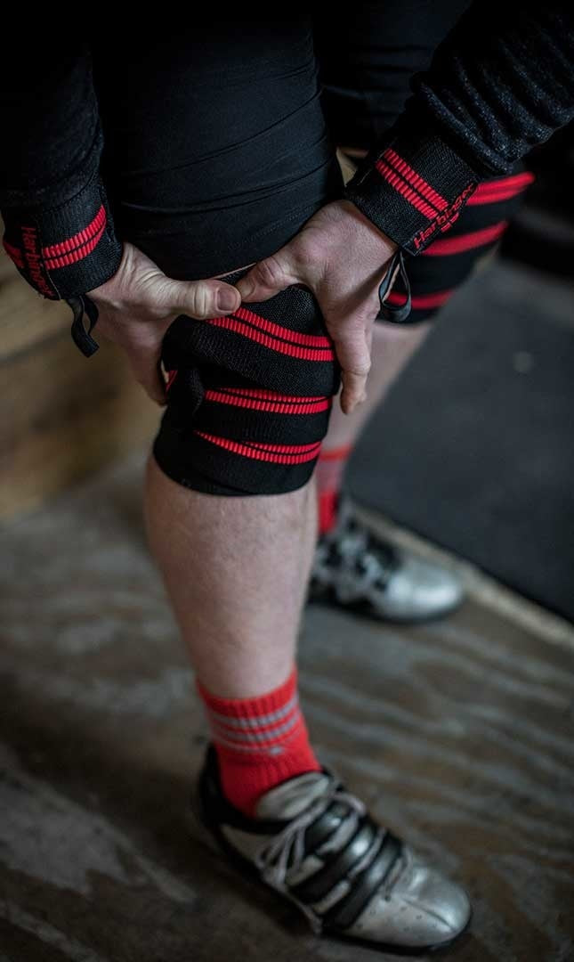 Squat met Harbinger Red Line Knee Wraps